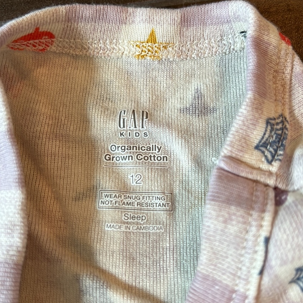 Gap Kids 🎃 Heathered Lavender Halloween Pajamas - Picture 4 of 7